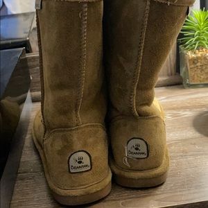 Brown bear paw boots